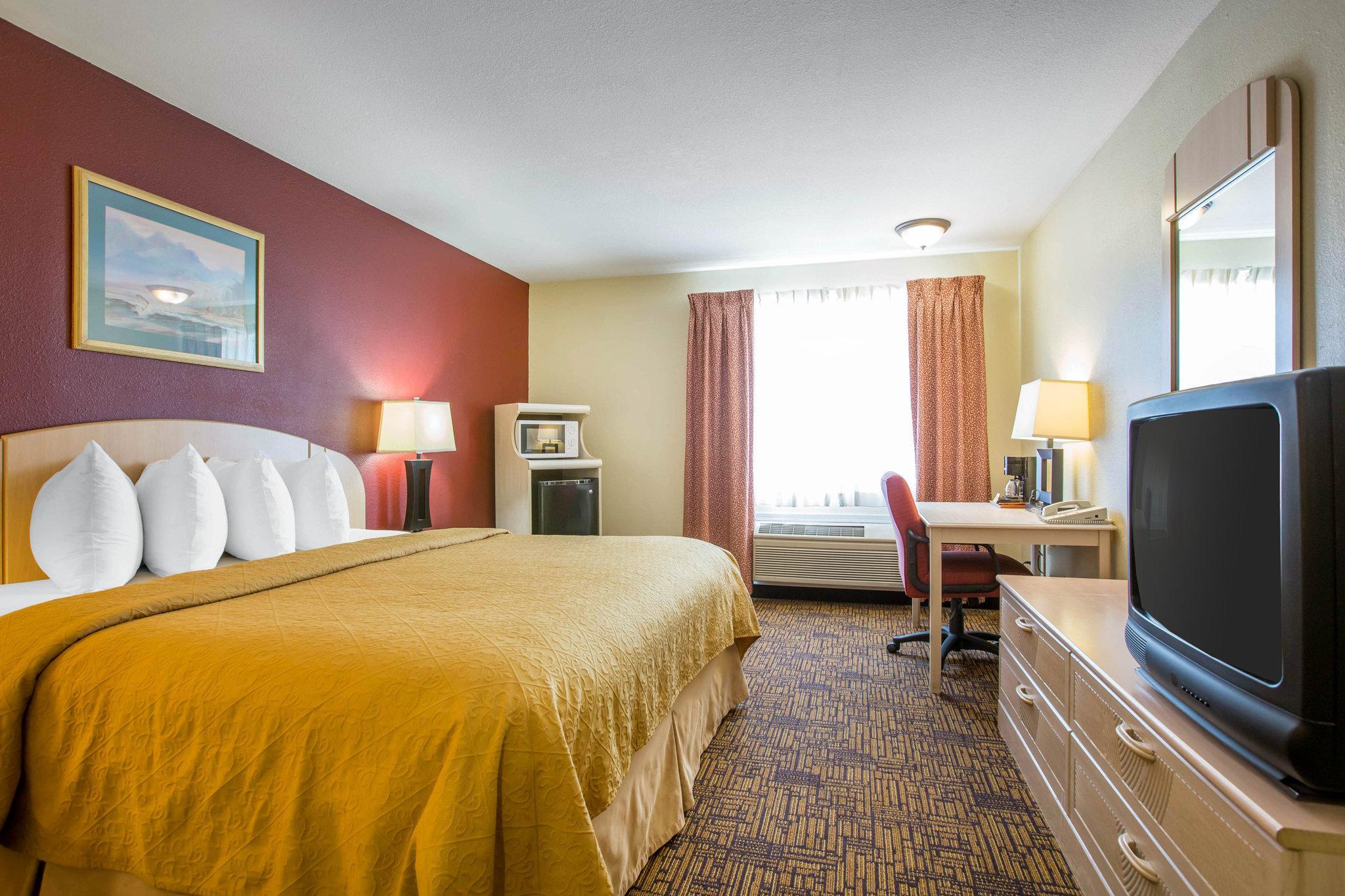 Quality Inn & Suites Уид Экстерьер фото
