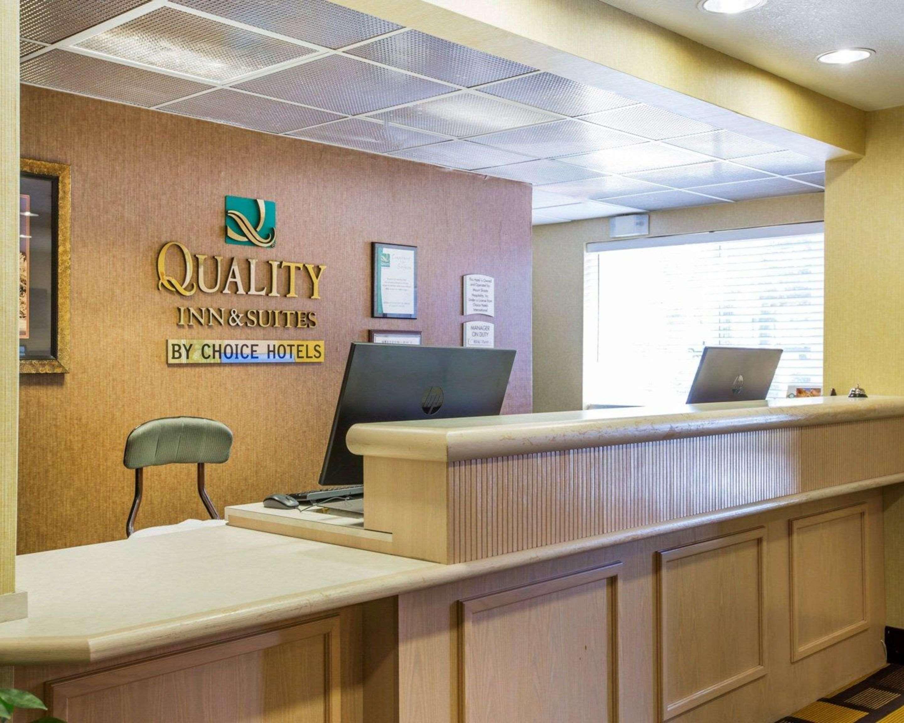 Quality Inn & Suites Уид Экстерьер фото