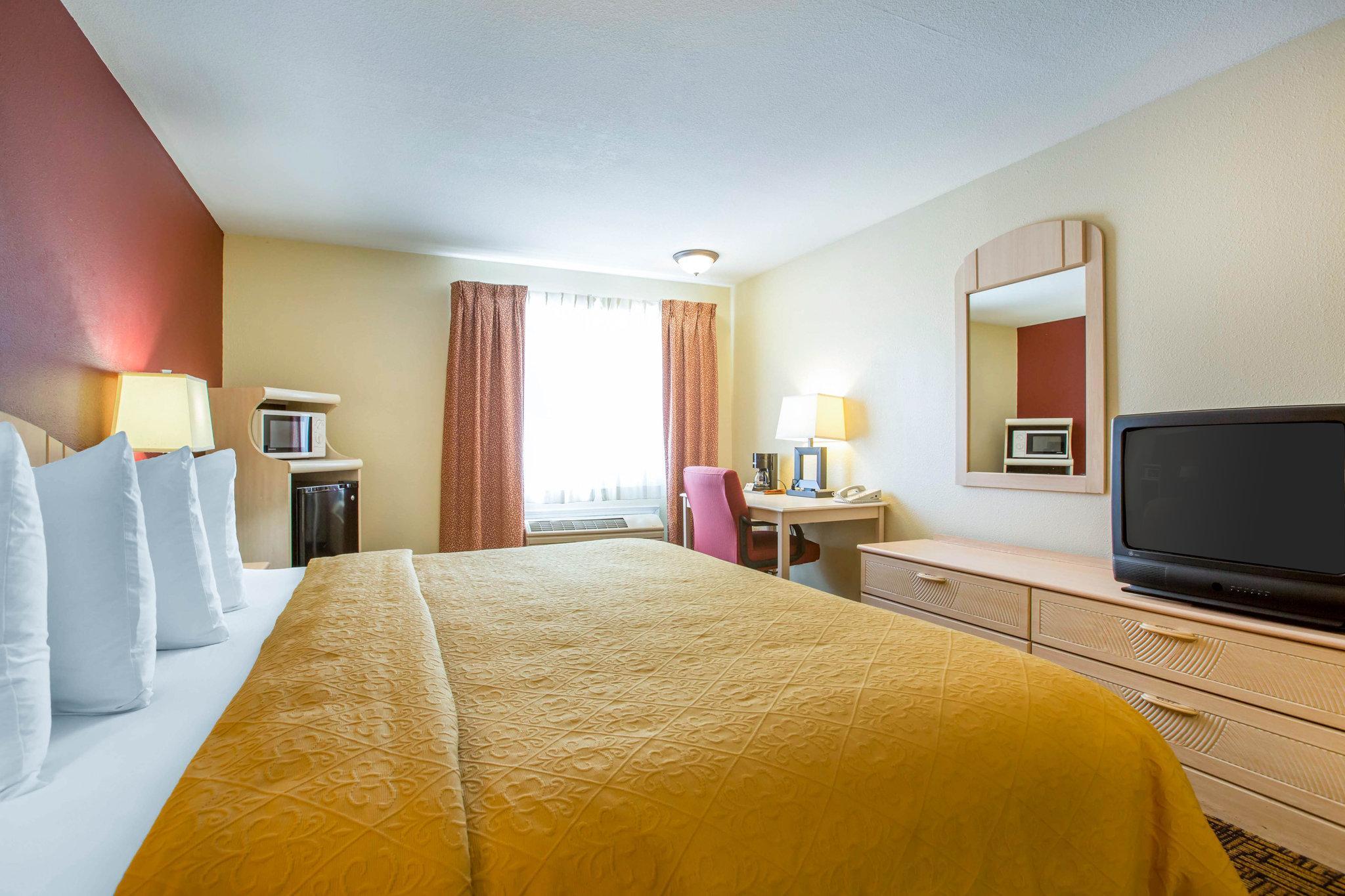 Quality Inn & Suites Уид Экстерьер фото